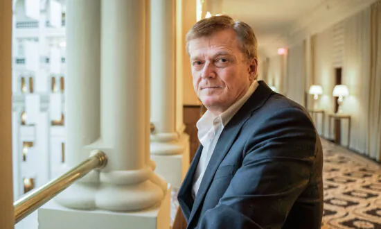 ‘Christmas Miracle’: Patrick Byrne Offers $500,000 to Jan. 6 Legal Fund, Organizer Says