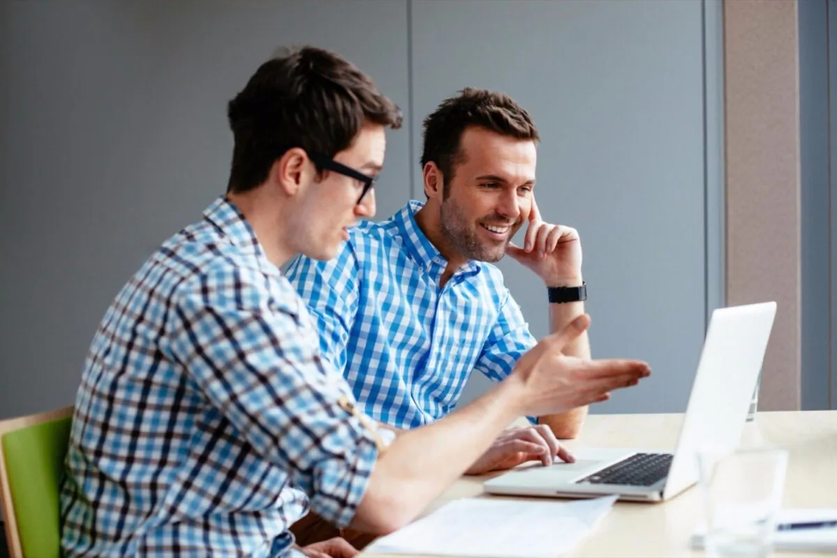 7 ways to make extra income even with a full-time job. (Shutterstock)