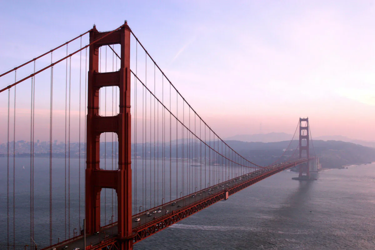 The Golden Gate Bridge in San Francisco on Dec. 20, 2006. (Gabriel Bouys/AFP via Getty Images)