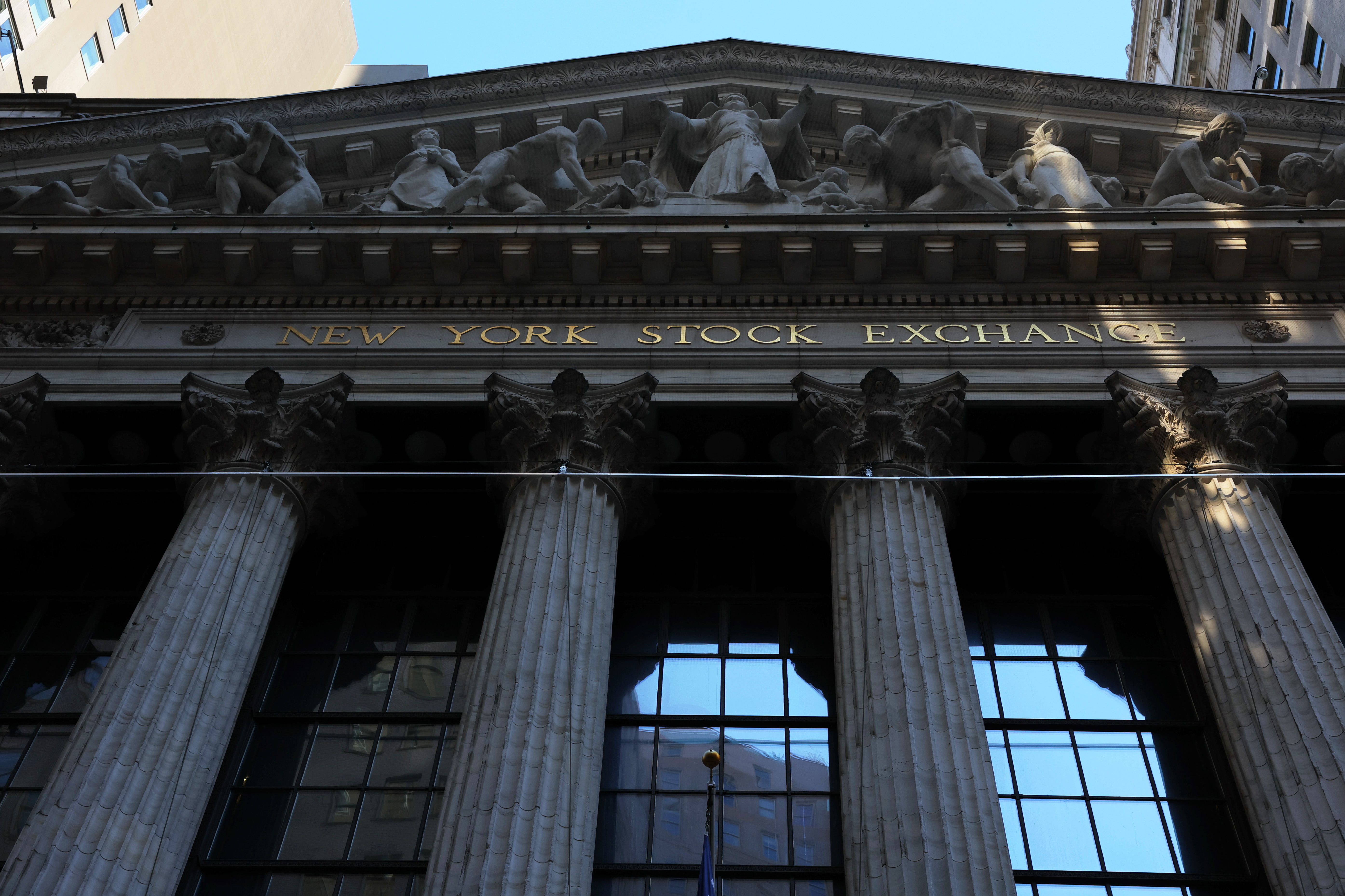 Wall Street Rally Fades as Corporate Profit Reports Ramp Up - Vimarsana News