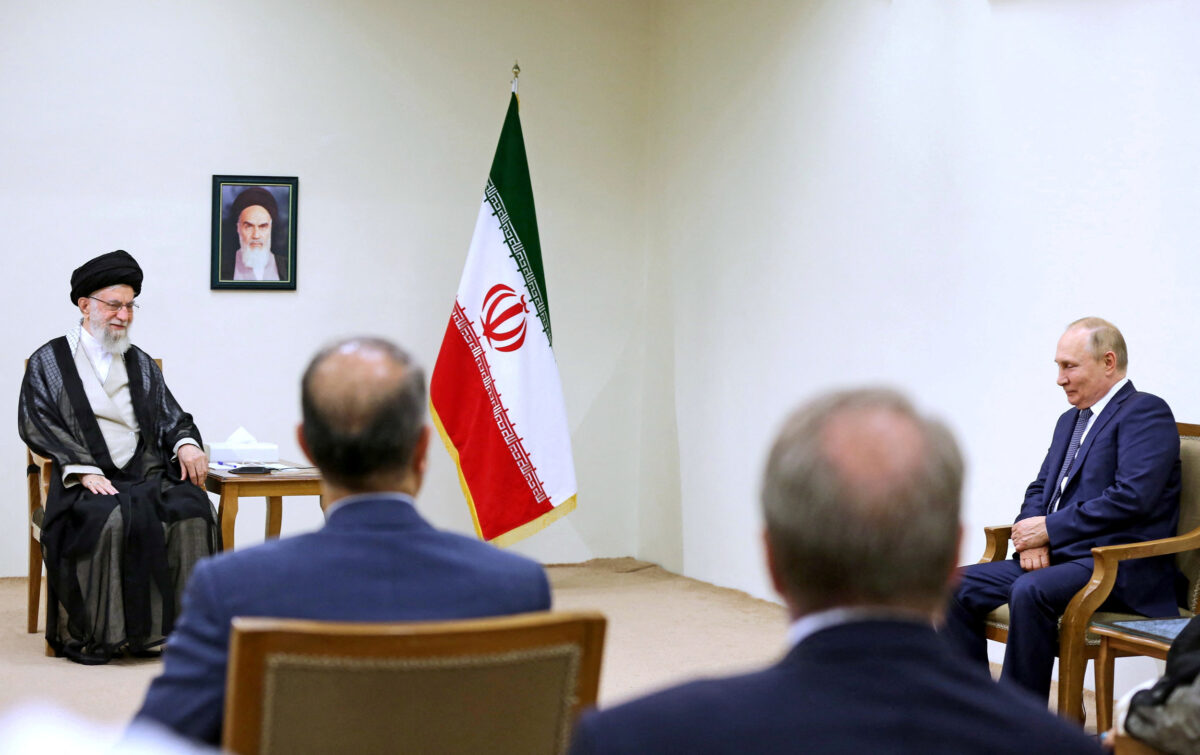 Putin visits Iran