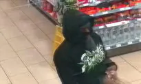 Police Search for Gunman Who Killed 2 in Wave of 7-Eleven Holdups