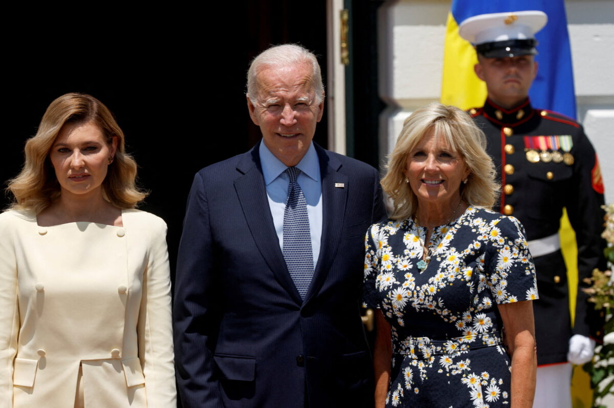 Biden welcomes Ukrainian first lady