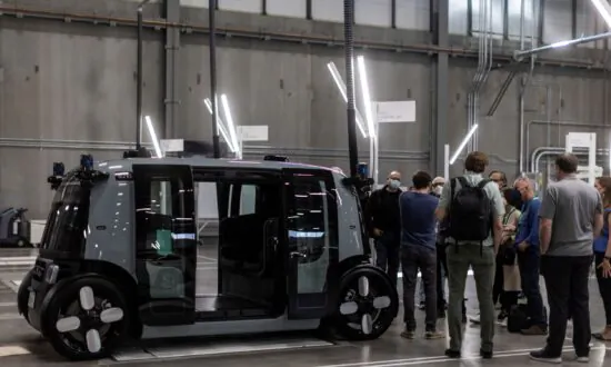 Amazon-Owned Self Driving Firm Zoox Seeks to Test Robotaxi in California