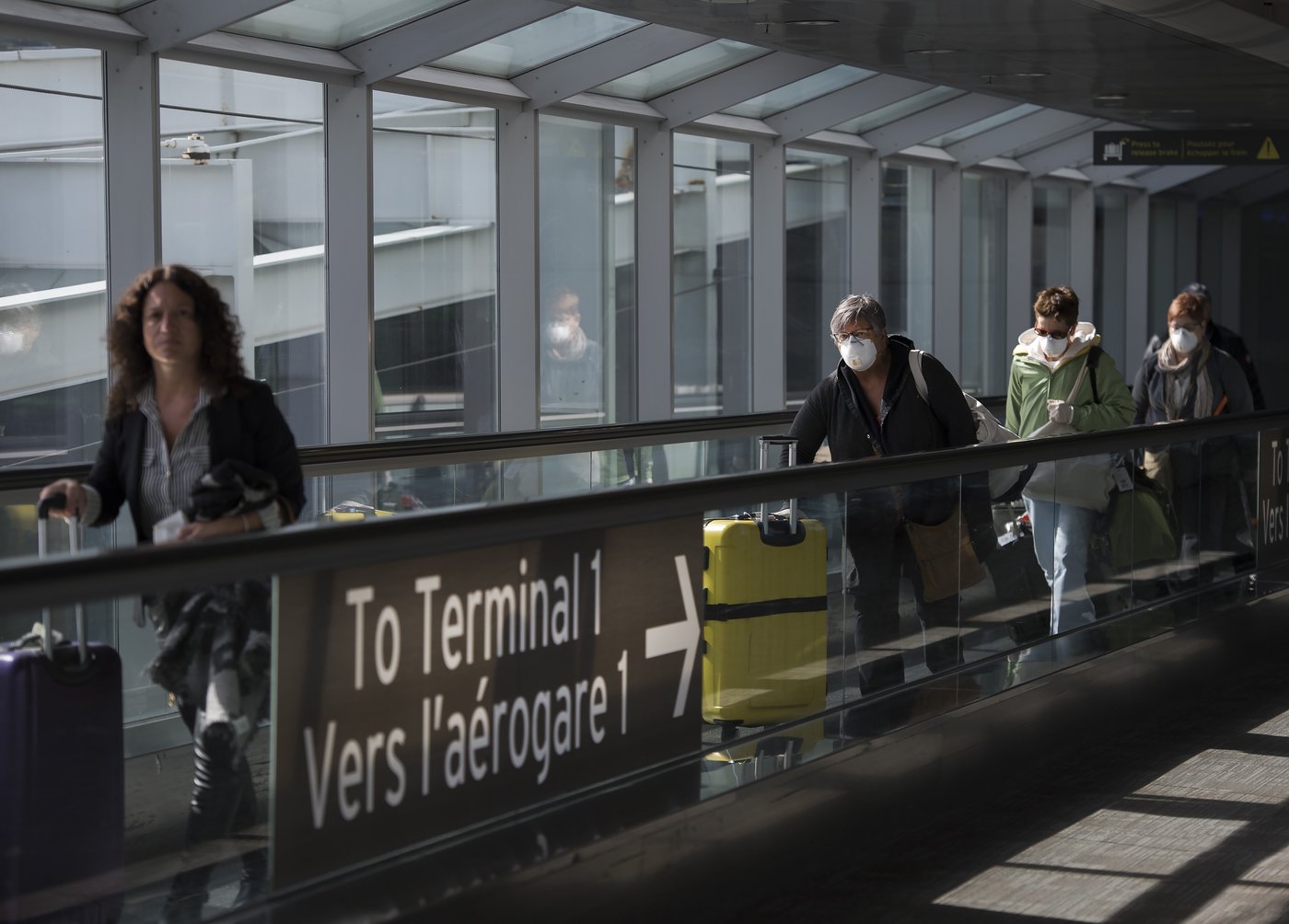 Come to the airport. Arrive at the Airport. Канадского премьера встречают в аэропорту. Come into the Airport. Arrive at the border.