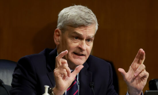 Republican Senator Proposes Plan to Fix Social Security Solvency Crisis