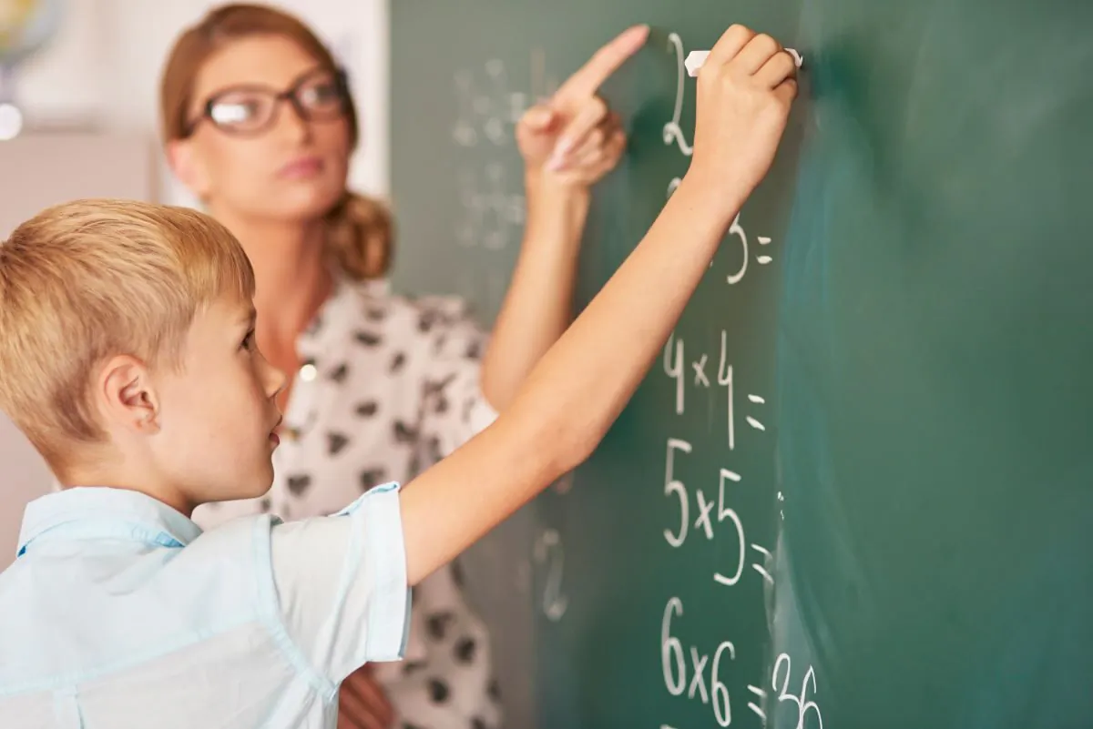 Traditional maths curriculums can be supplemented with real-life problem-solving activities to keep students motivated.
(gpointstudio/Adobe Stock)