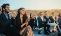 How to Be the Perfect Wedding Guest