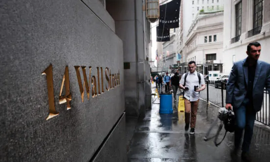 Five Chinese State-Owned Firms to Delist From US Stock Exchanges