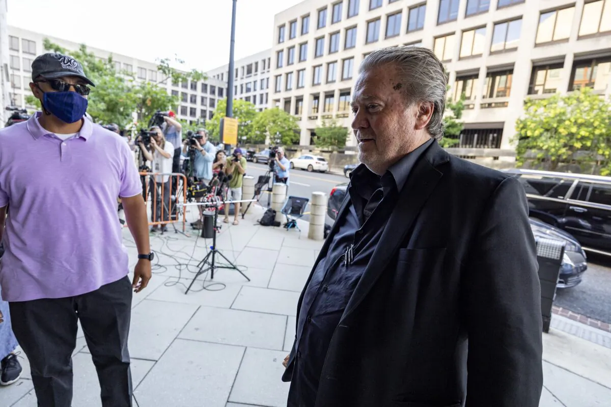 Former White House strategist Steve Bannon arrives at the federal courthouse in Washington on July 22, 2022. (Tasos Katopodis/Getty Images)