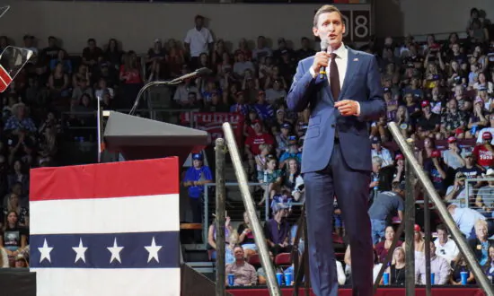 All Eyes on Arizona as 5 Republicans Vie for Votes in Key Senate Primary