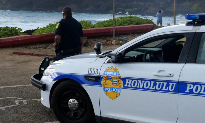 File photo of a police car in Honolulu, Hawaii. (Ronen Zilberman/AFP via Getty Images)