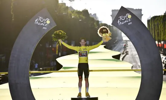 Jonas Vingegaard, King of the Mountains, Wins Tour de France