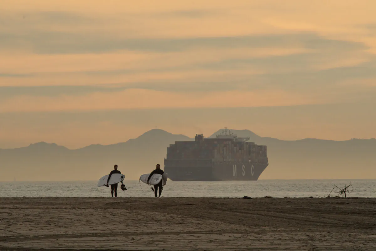 Catalina Island, seen from Seal Beach, Calif., on Jan. 12, 2021. (John Fredricks/The Epoch Times)
