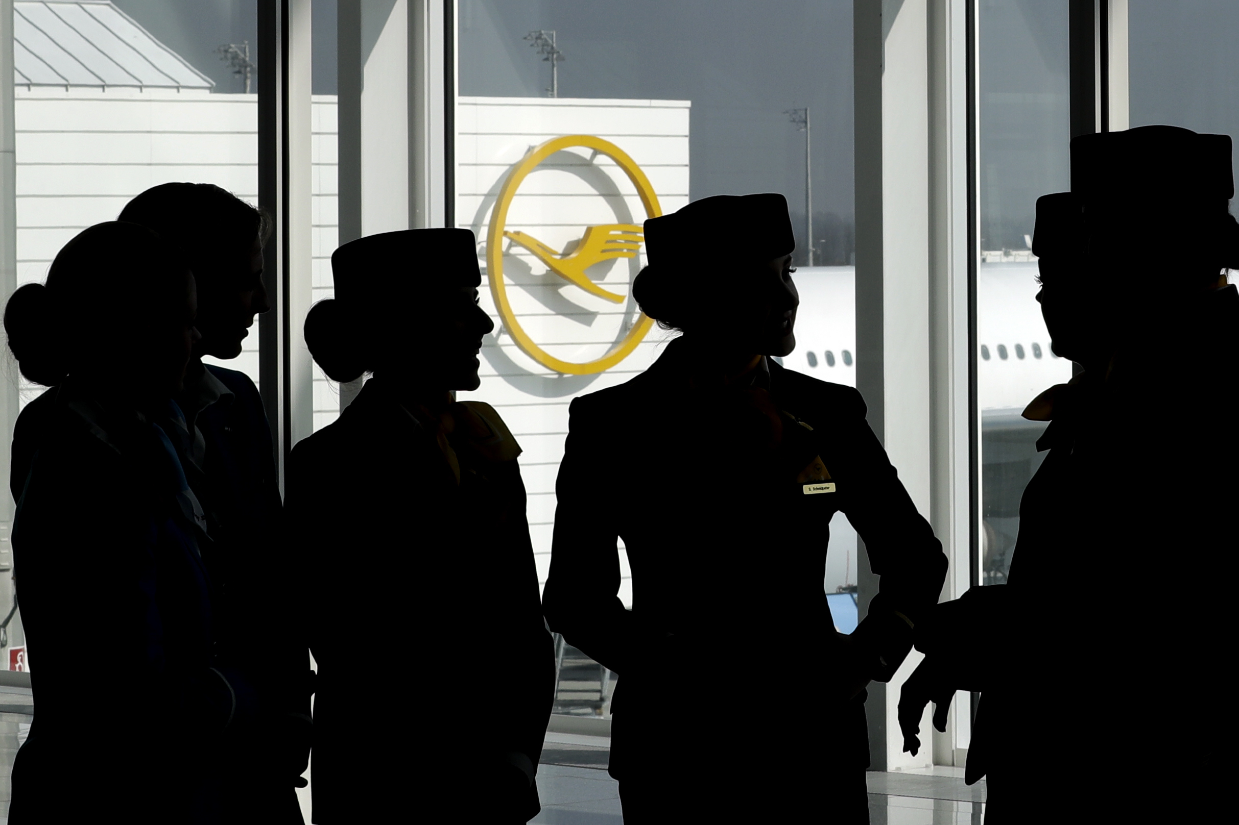 German Union Calls 1-day Strike by Lufthansa Ground Staff - Vimarsana News