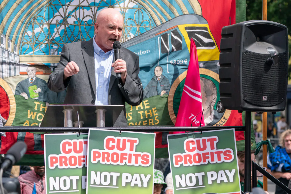 RMT general secretary, Mick Lynch, speaks at a rally outside Kings Cross station, London, on June 25, 2022. (Dominic Lipinski/PA Media)