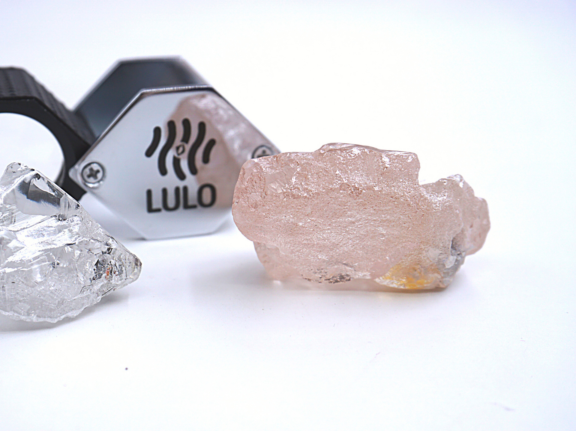 Big Pink Diamond Discovered in Angola, Largest in 300 Years - Vimarsana News