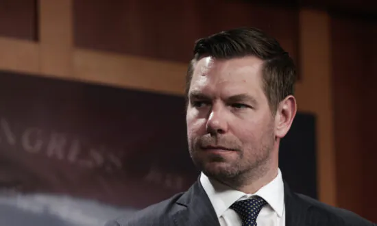 Florida Man Arrested for Allegedly Threatening to Kill Rep. Eric Swalwell