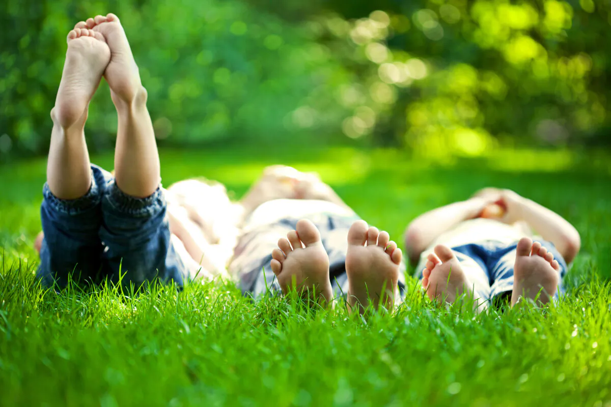 You don't have to go far to enjoy the benefits of being in nature. (Sunny studio/Shutterstock)