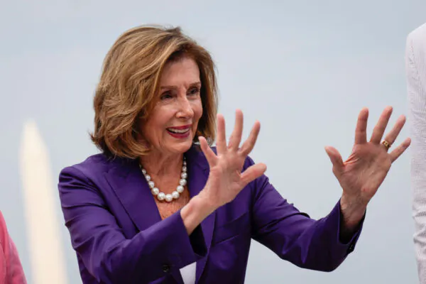 China State Media Suggests Shooting Down Pelosi’s Plane; Health Workers Win $10.3M in Vaccine Suit | NTD Evening News