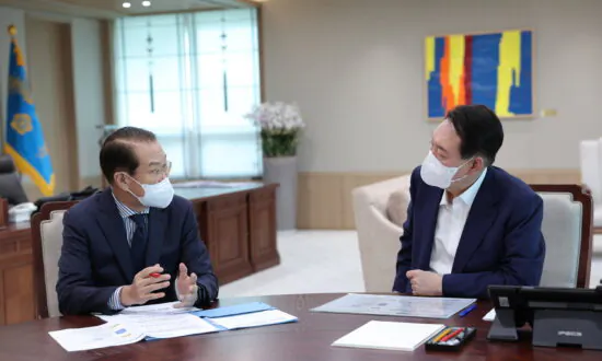 South Korea Plans to Lift Ban on North Korea TV, Newspapers Despite Tensions