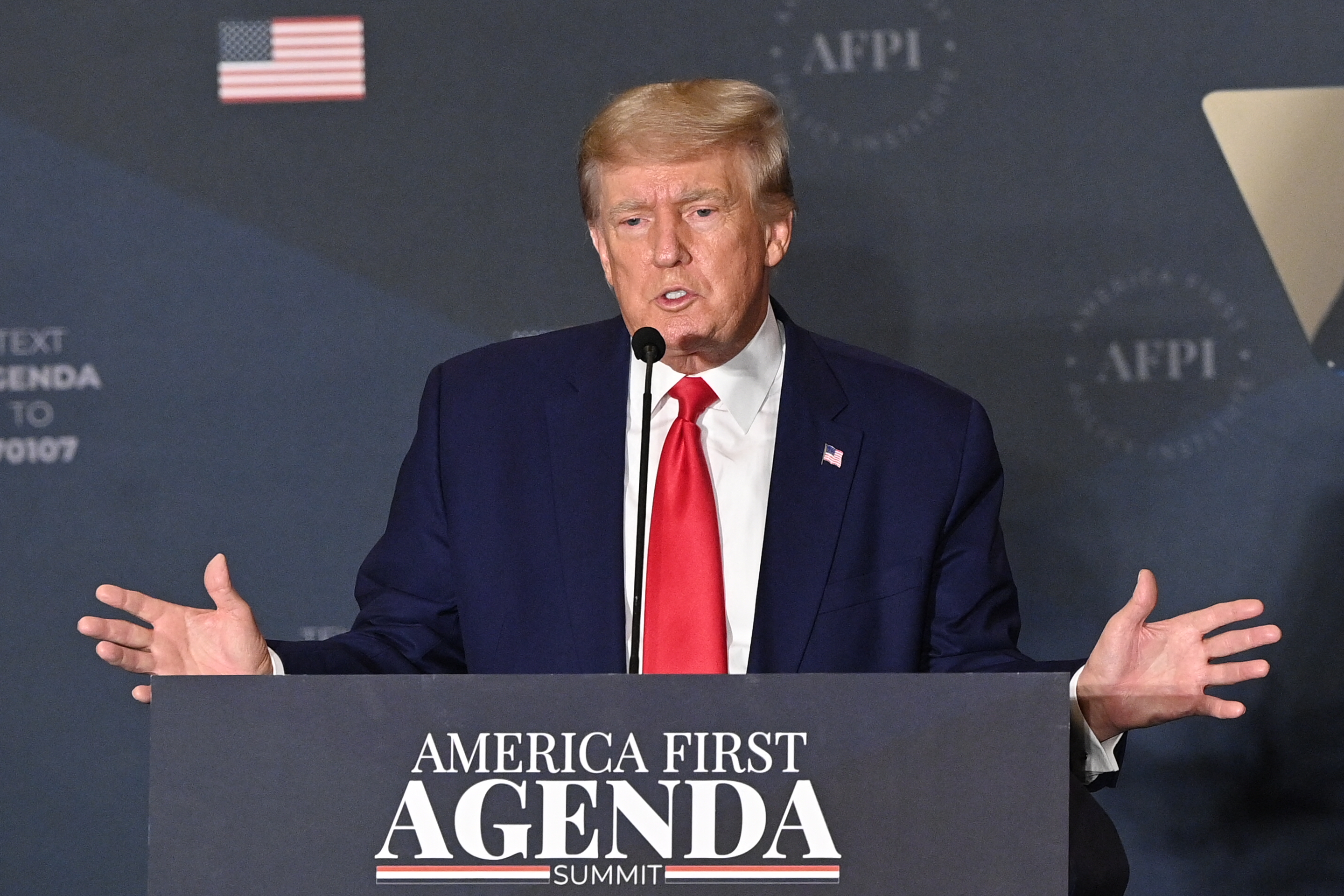 Trump Criticizes DC Mayor Over Requesting the Deployment of National Guard - Vimarsana News