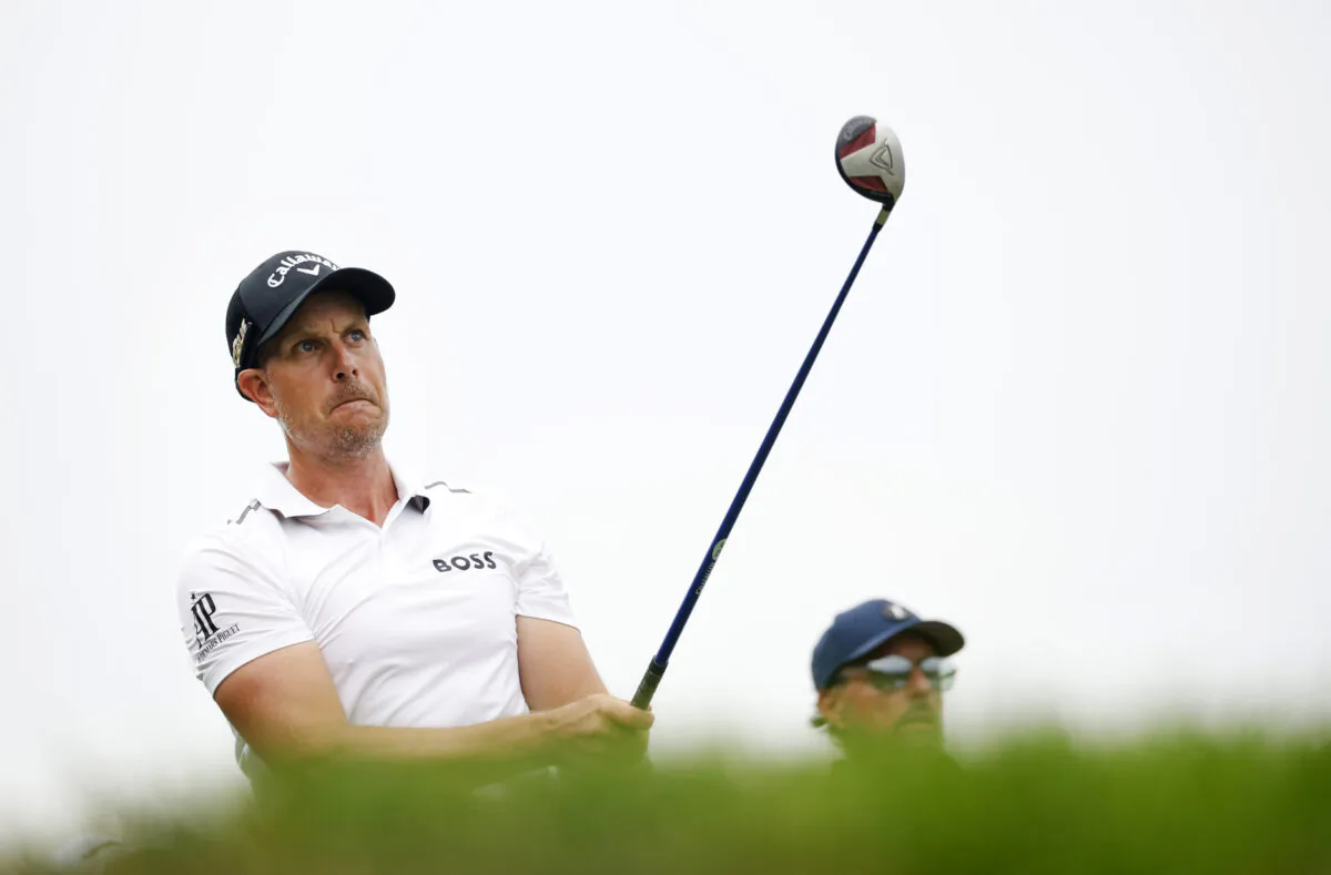 Henrik Stenson of Majesticks GC plays his shot from the 15th tee during day one of the LIV Golf Invitational - Bedminster at Trump National Golf Club Bedminster on July 29, 2022 in Bedminster, New Jersey. (Photo by Cliff Hawkins/Getty Images)