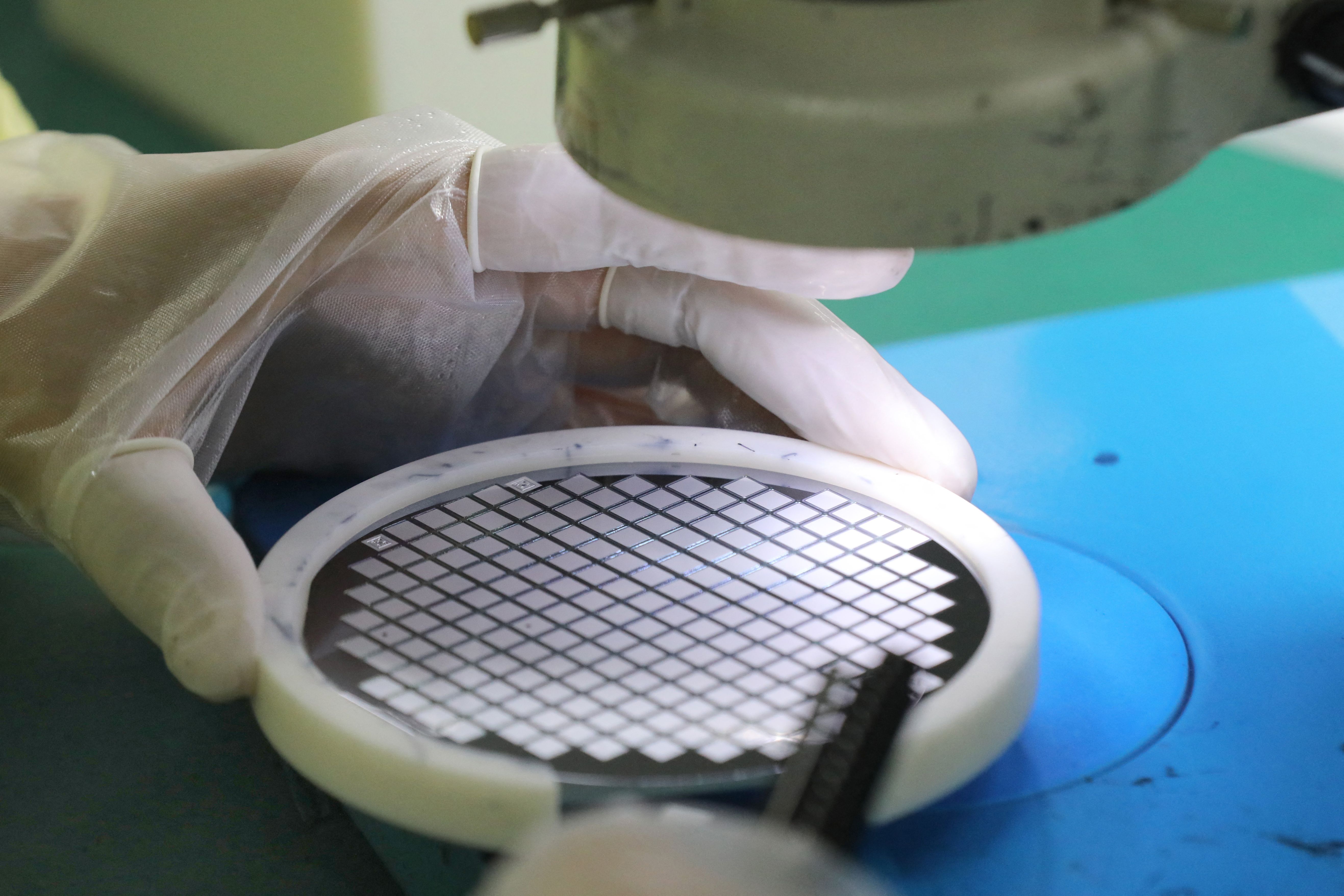 Eight Chinese Officials Sacked in Semiconductor Chip Industry - Vimarsana News