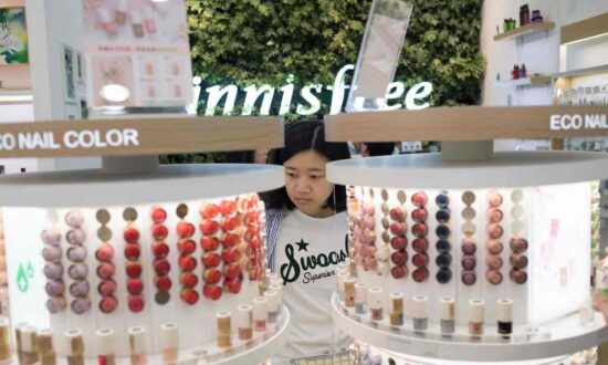 South Korean Beauty Giant Shifts to North American Market After Abandoning China