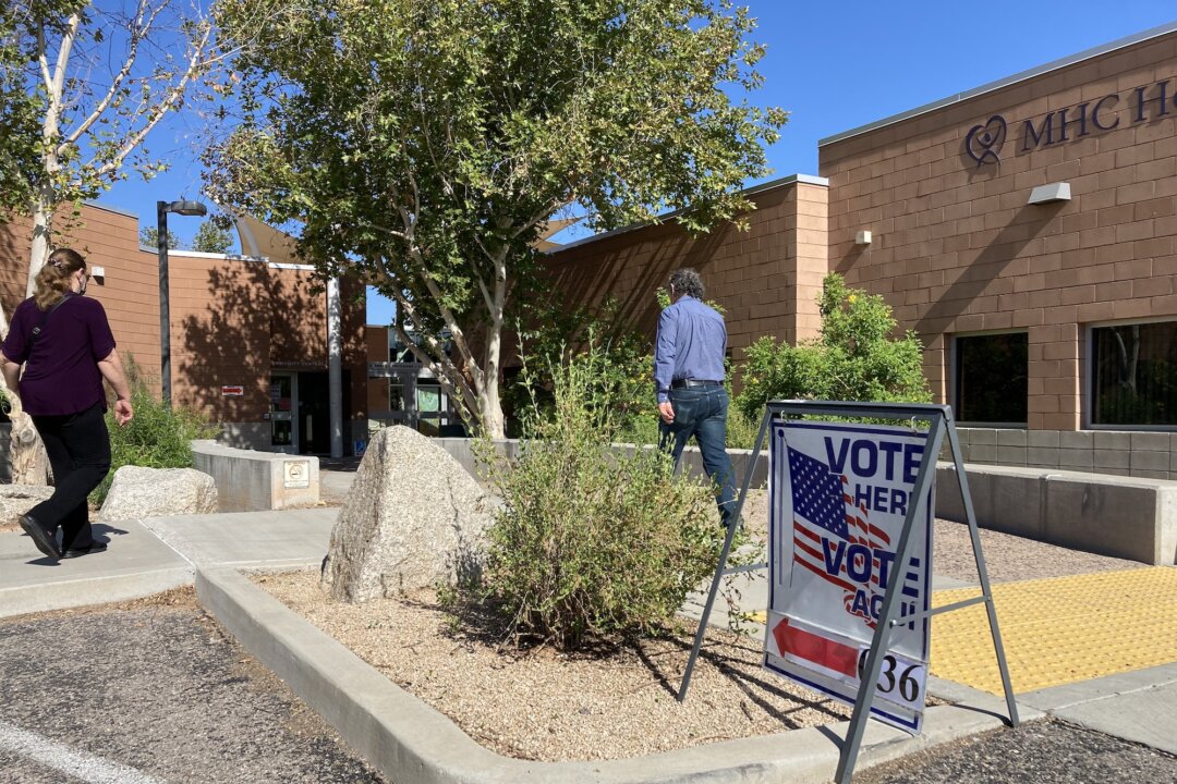 Arizona Voters Heading to the Polls on Election Day, Officials ...