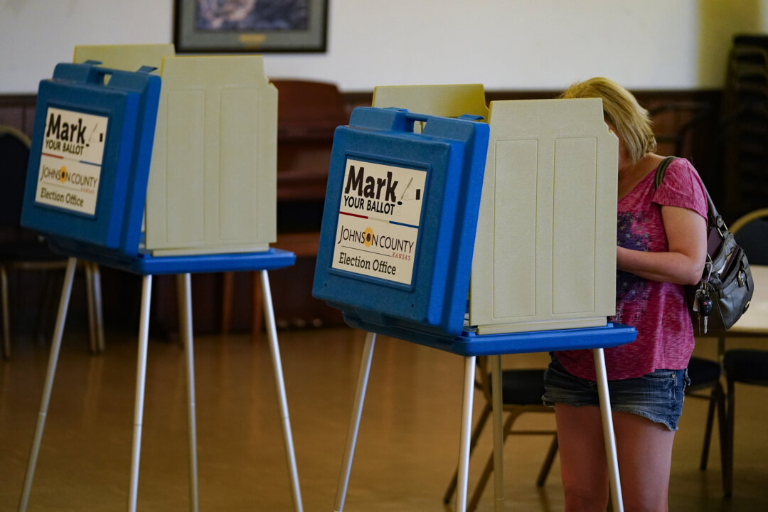 Court Upholds Kansas Ban on Prefilled Ballot Applications