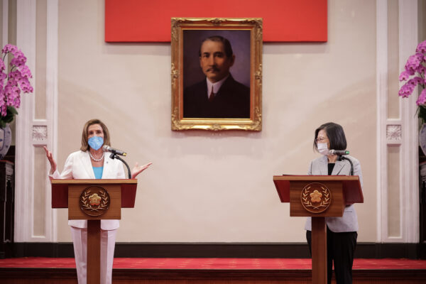 Pelosi meets Tsai