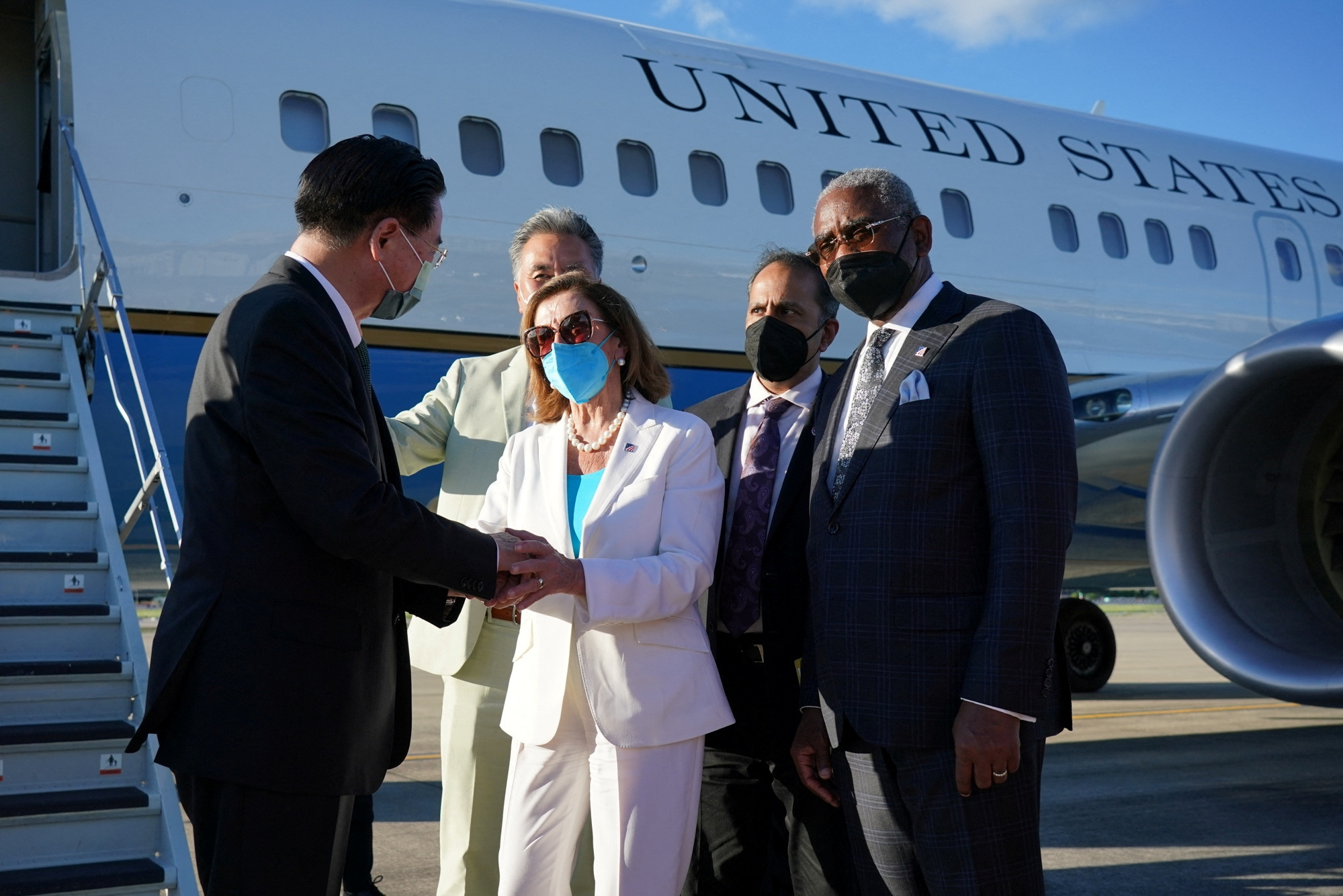 Pelosi Leaves Taiwan After Meeting With Democracy Activists, TSMC Chairman - Vimarsana News
