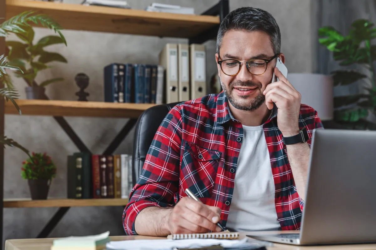 When an HOA isn't helping where they should, you might consider consulting with an outside third party. (Inside Creative House/Shutterstock)