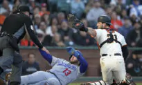 Urias Wins His 8th Straight Decision, Dodgers Top Giants 3–0