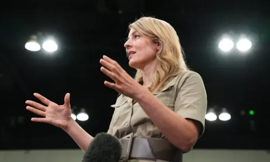 Mélanie Joly Proposes National Security Study on Safety of Kyiv Embassy’s Local Staff