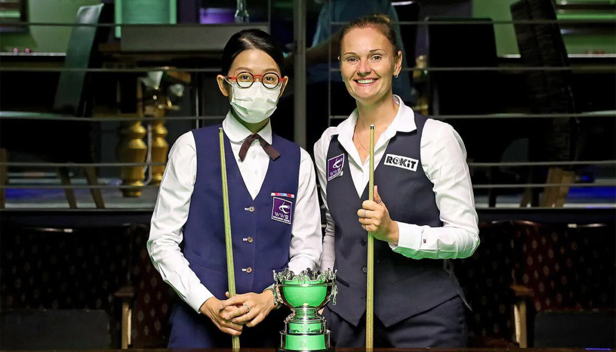 Hong Kong's “Snooker Queen" Ng On-yee (left) and British player Reanne Evans (right) have met repeatedly in competitions. (World Women's Snooker Twitter photo)