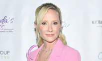 Actress Anne Heche in Coma After Crashing Car Into Los Angeles Home
