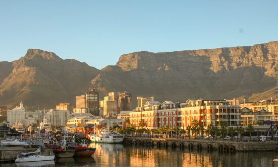Discover the Tints, Textures and Tastes of Cape Town