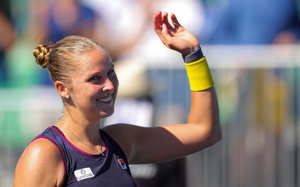 Shelby Rogers gestures to fans after defeating Veronika Kudermetova of Russia in the singles Semifinals match during the Mubadala Silicon Valley Classic, part of the Hologic WTA Tour, at Spartan Tennis Complex in San Jose, Calif., on Aug. 6, 2022. (Carmen Mandato/Getty Images)