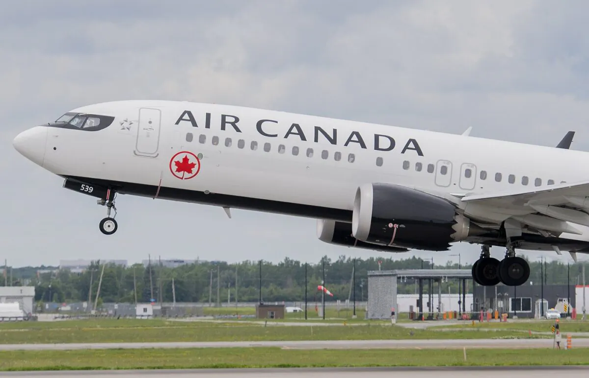 An Air Canada jet takes off from Trudeau Airport in Montreal on June 30, 2022. (The Canadian Press/Graham Hughes)