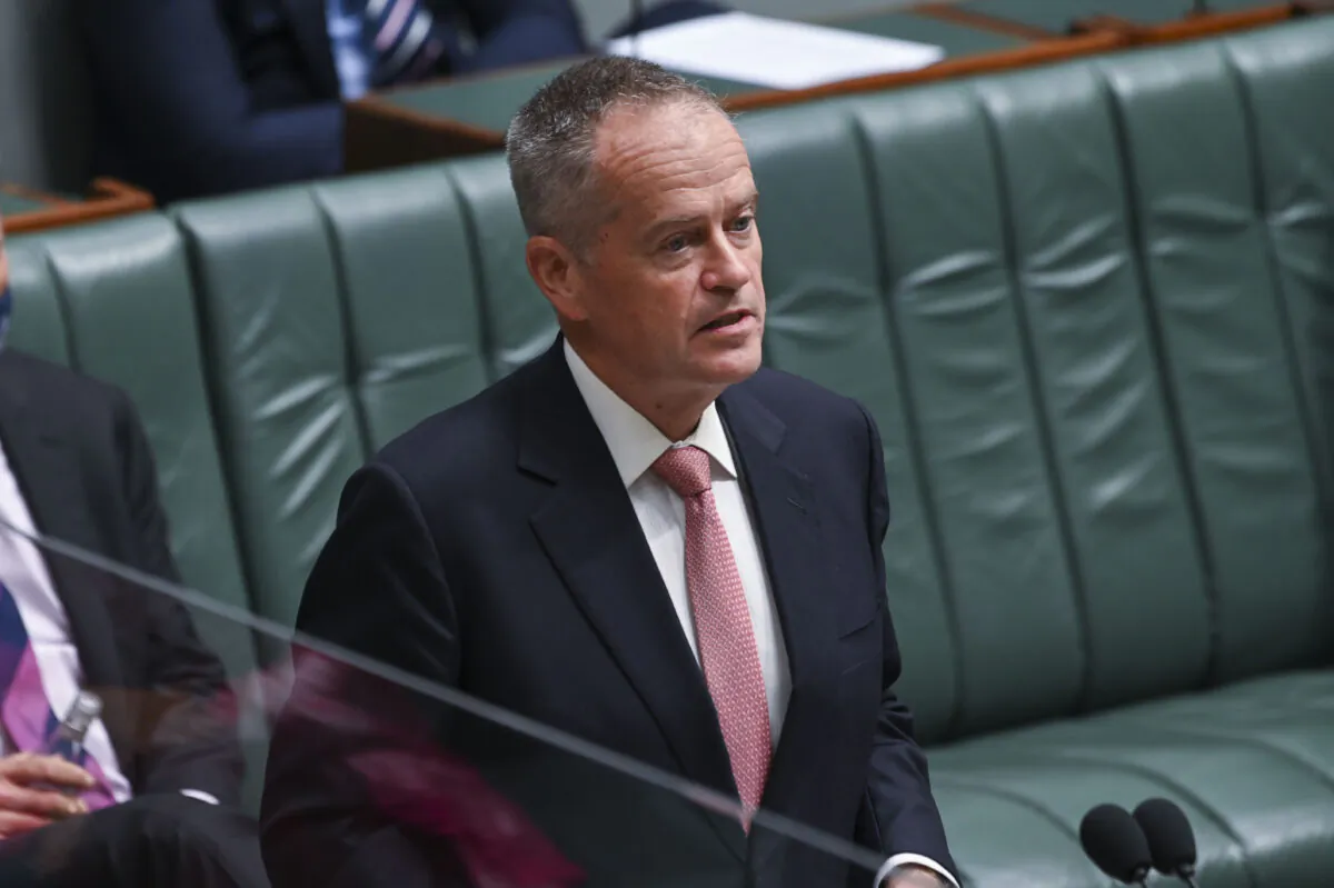 Australian Minister for Government Services Bill Shorten speaks at Parliament House in Canberra, Australia, on March 29, 2022. (Martin Ollman/Getty Images)