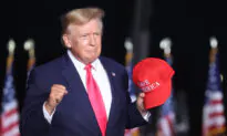 No Legal Basis for Barring Trump From Running Again After Mar-a-Lago Raid: Experts