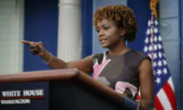 Reporters Press White House Over FBI Raid of Trump’s Home; Biden Signs CHIPS Act | NTD Evening News