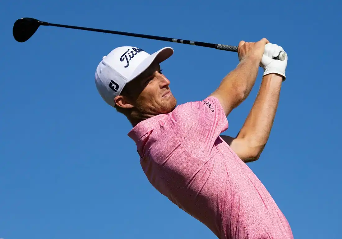 Will Zalatoris plays his shot from the tenth tee during the first round of the BMW Championship golf tournament in Wilmington, Delaware, Aug 18, 2022. (Bill Streicher/USA TODAY Sports via Field Level Media)