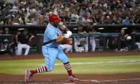 Albert Pujols Blasts 2 Home Runs to Power Cardinals Past Diamondbacks