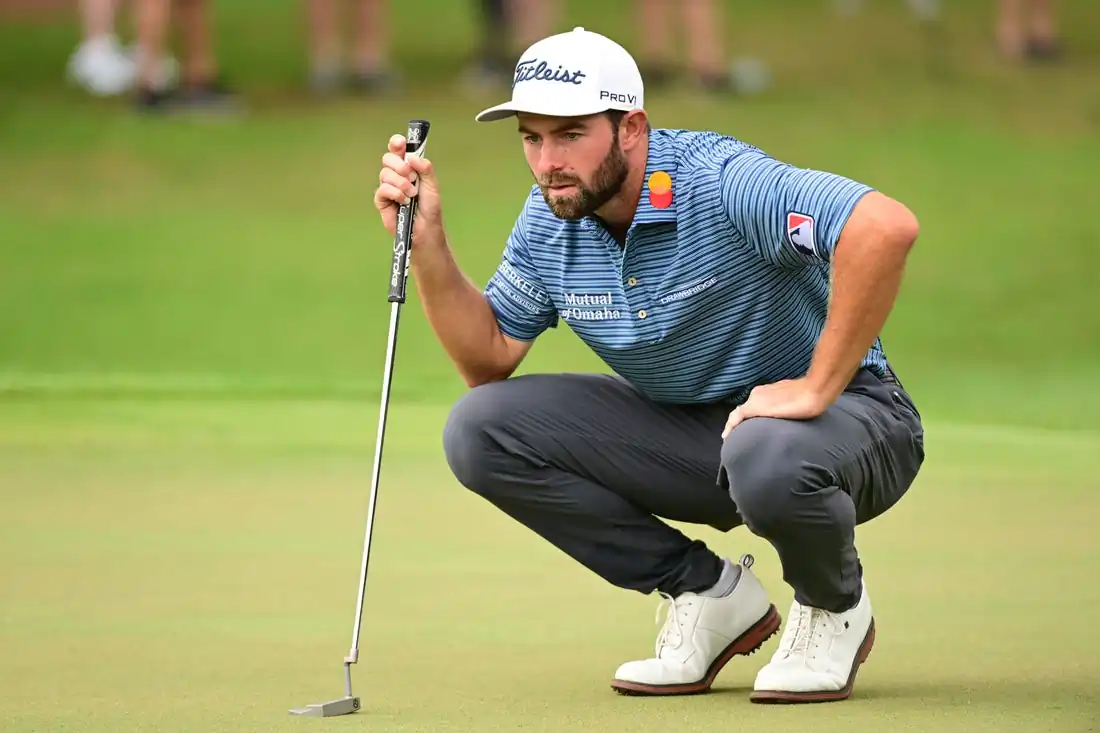 Cameron Young lines a putt on the 1st green during the first round of the TOUR Championship golf tournament in Atlanta, Georgia, Aug. 25, 2022. (Adam Hagy/USA TODAY Sports via Field Level Media)