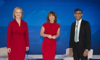 Truss Insists UK Recession Not Inevitable as Sunak Warns She Will Make Things Worse