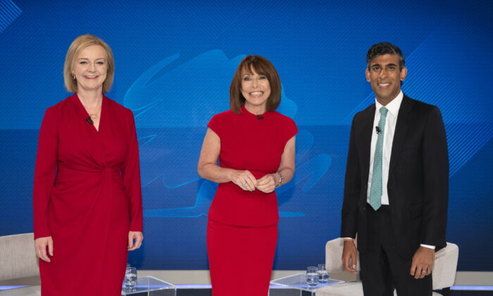 Conservative leadership candidates Liz Truss (L), Rishi Sunak (R) and Sky News presenter Kay Burley ahead of a televised debate on Aug. 4, 2022.(Chris Lobina/Sky News via PA Media)
