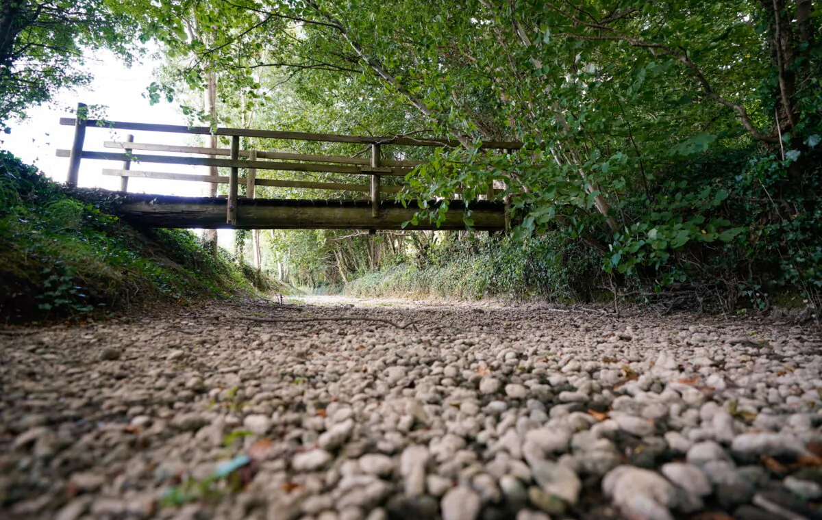 A view of a dried up river bed of the River Thames near to Somerford Keynes in Gloucestershire, England, on Aug. 5, 2022. (Andrew Matthews/PA)